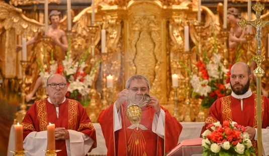 Pünkösdi szentmise a Mindszenti templomban