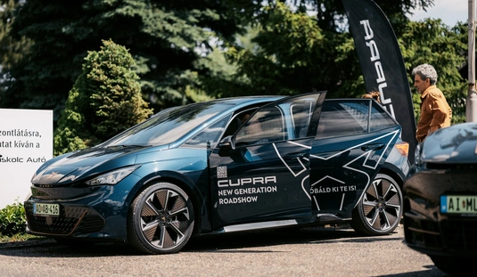 Cupra roadshow