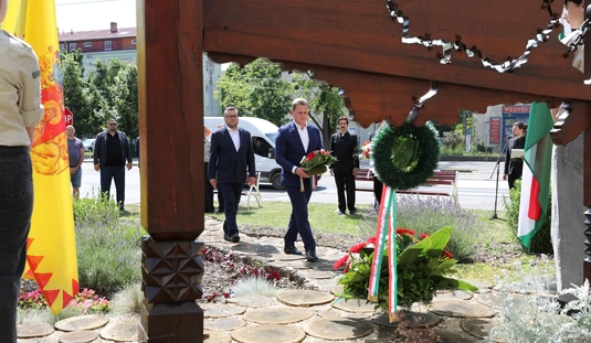 Nemzeti Összetartozás Napja - megemlékezés a Gyula utcán