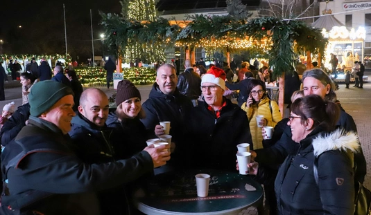 Adventi programok péntek este a Szent István téren