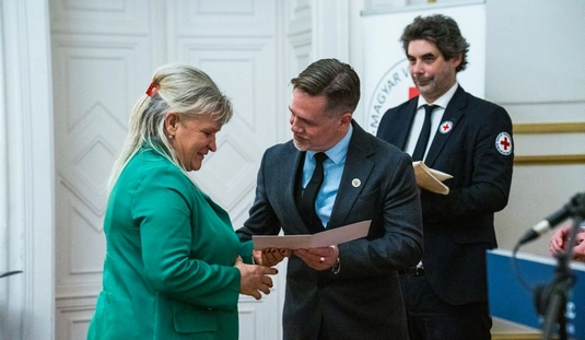 A városházán jutalmazták a rendszeres véradókat. Fotó: Horváth Csongor