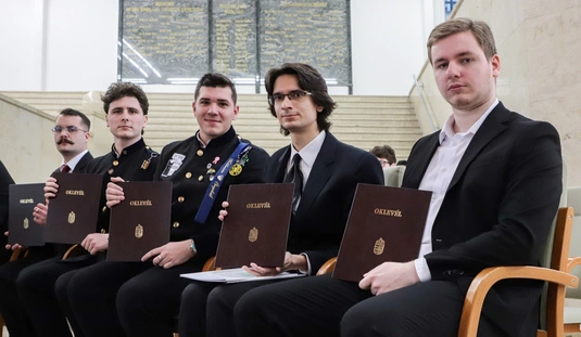 Diplomaátadó ünnepség a Miskolci Egyetemen