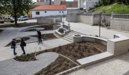 Megújult a Mindszenti templom udvara