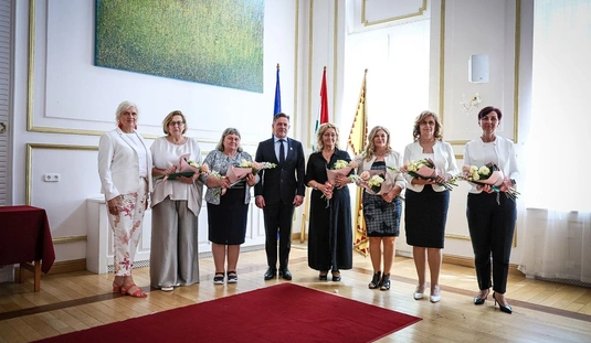 Pedagógus Szolgálati Emlékérem kitüntetések átadása Miskolcon. Fotó: Rogosz Péter