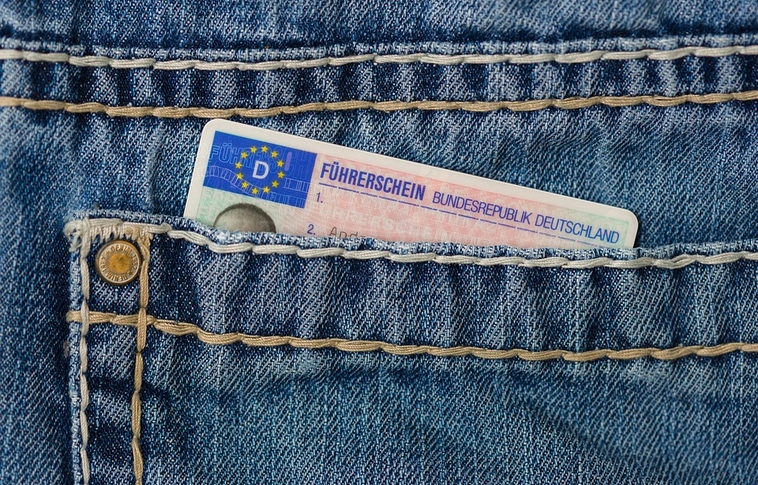 Sikeres jogosítványért adtak pénzt