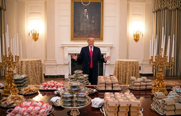 Donald Trump imádja a gyorskaját, de makkegészséges 