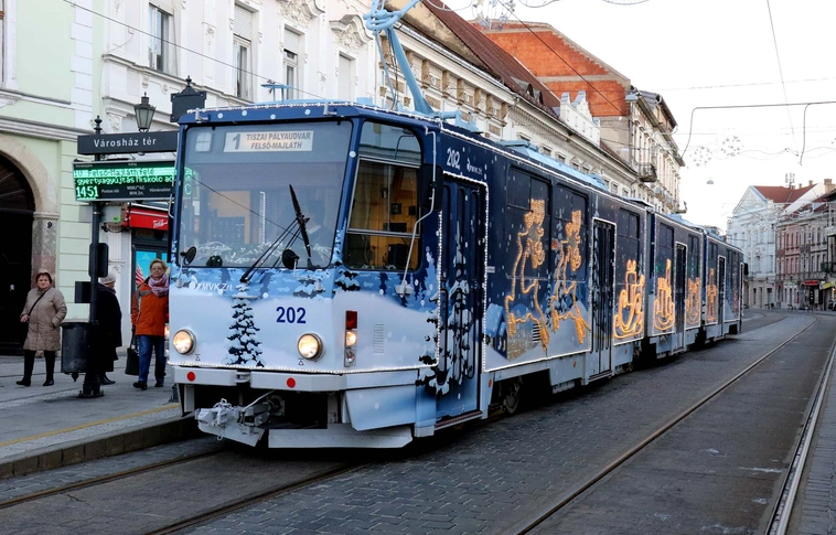 MVK: zavartalanul jár az adventi villamos!