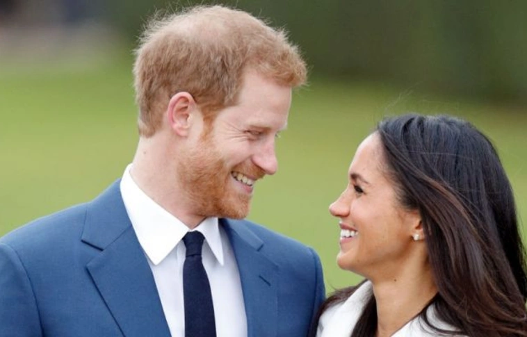 A hagyományos királyi pompa és a modern kor ötvöződik Harry és Meghan Markle esküvőjén