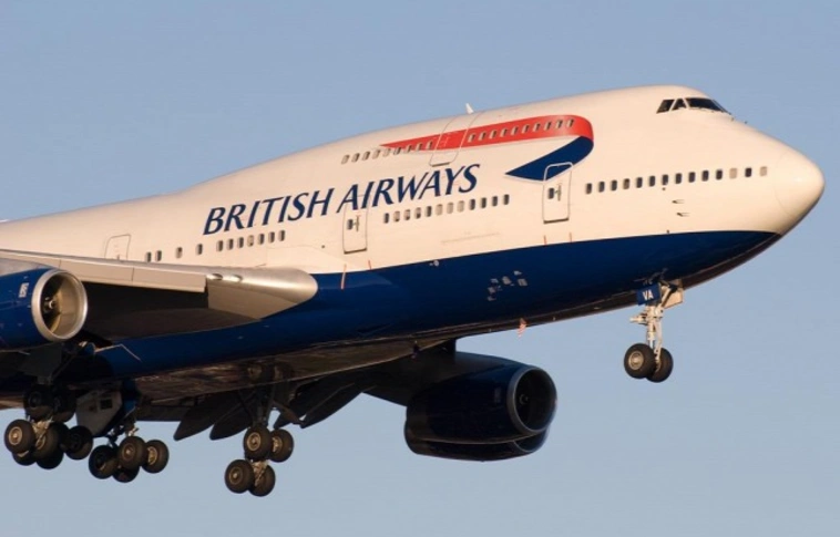 Sötétbe borult a Boeing utastere az Atlanti-óceán felett