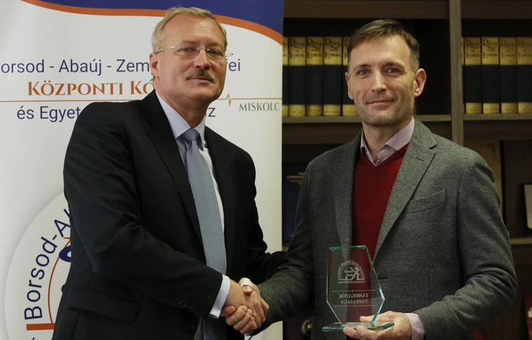 Hárommillió forint értékben kapott laparoszkópos eszközöket a GYEK 