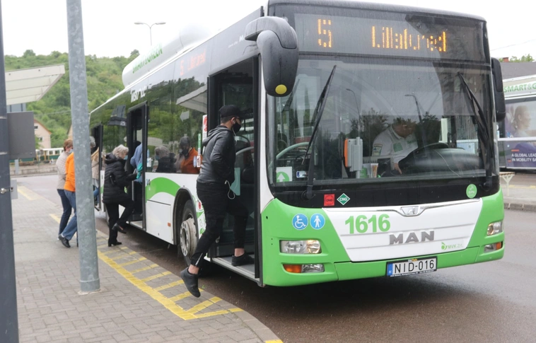 5 ös busz, mvk
