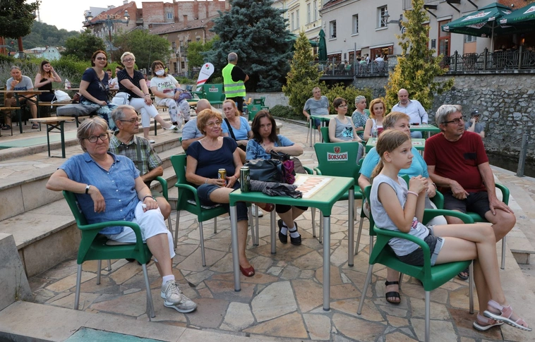 szinvaterasz karácsony gergely filmv