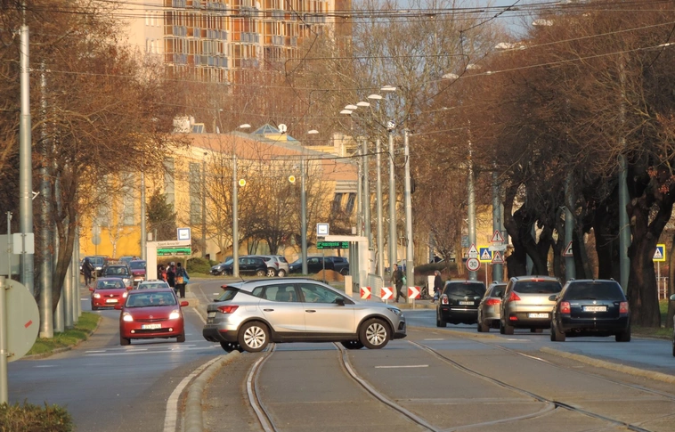 minap indító tizeshonvéd