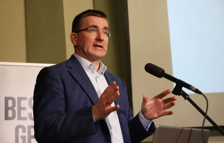 rácz andrás előadás mab székház