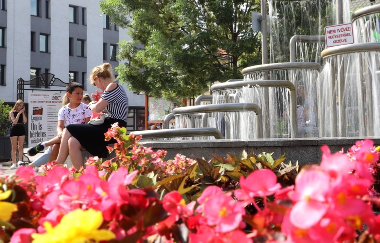 minap indító centrum szökőkút