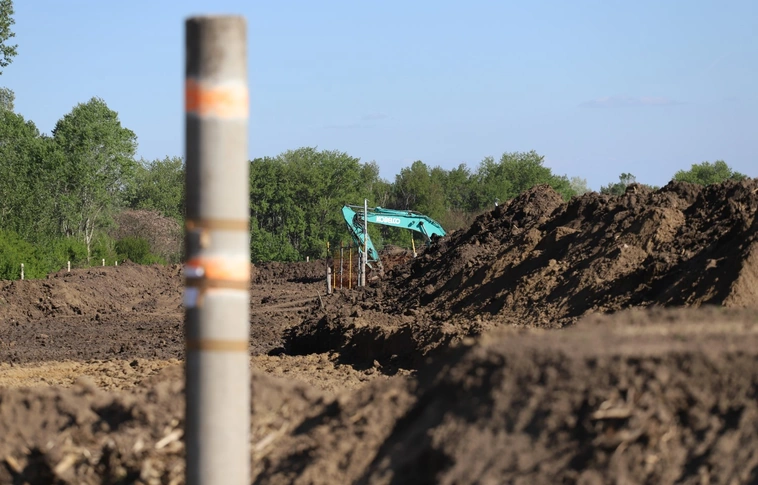 Engedély nélkül építenek valamit Martinkertváros határában