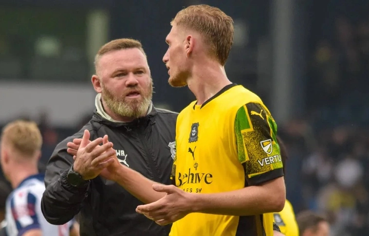 Wayne Rooney, Szűcs Kornél