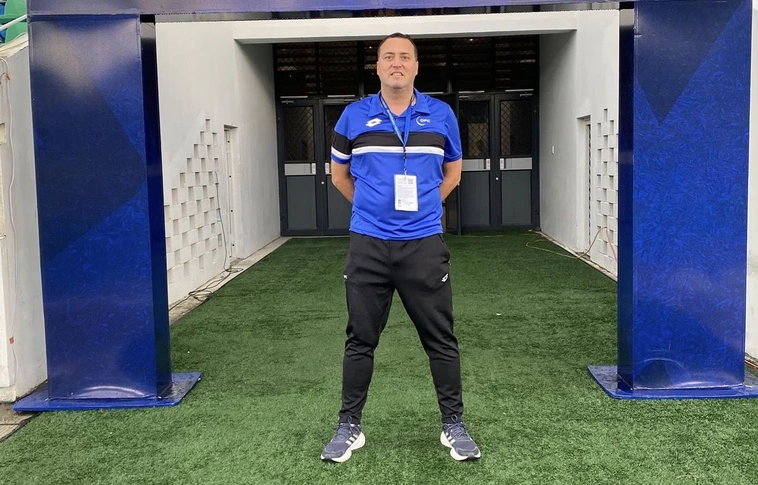 A miskolci Fábián Mihály (képünkön a Salamon-szigeteken látható) igazoltan maradt távol az operaházi sportgáláról. Fotó: magánarchívum  