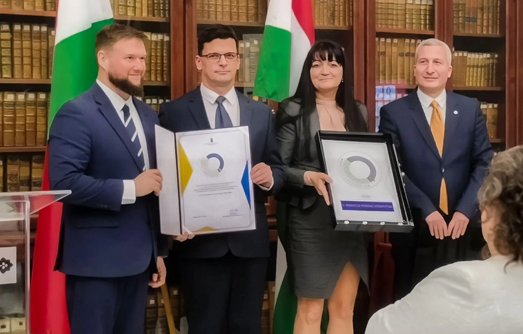 Rangos szakmai elismerést kapott a II. Rákóczi Ferenc Könyvtár