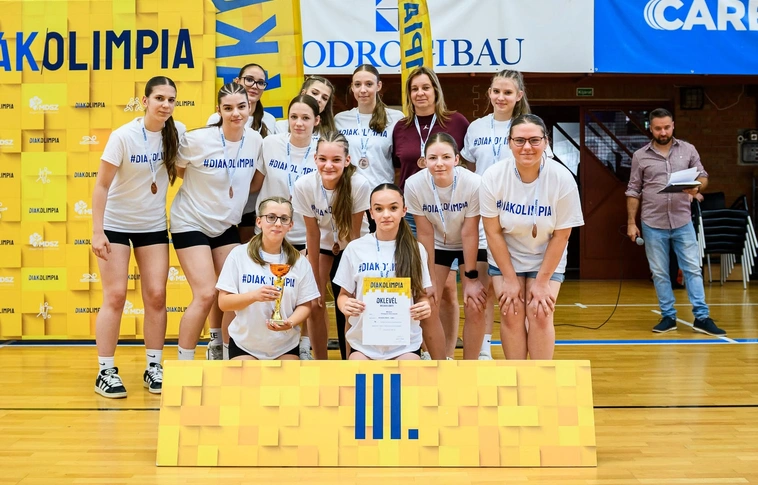 A Diósgyőri Gimnázium együttese. Fotó: MDSZ 