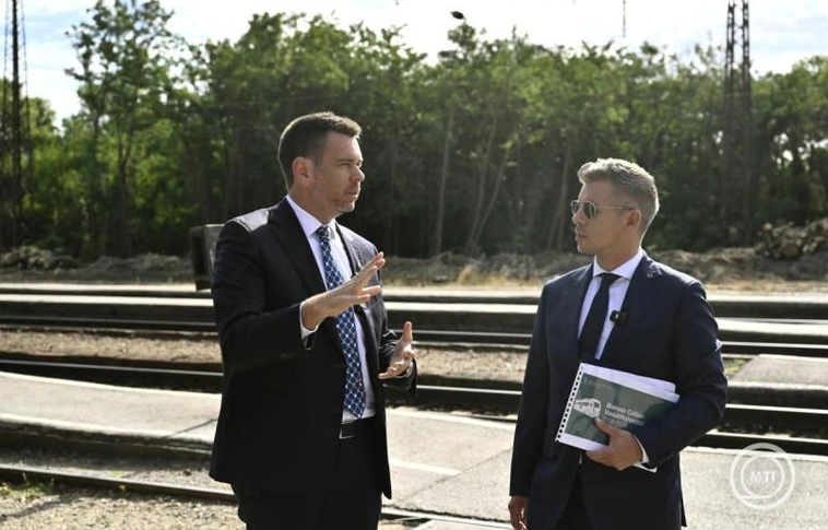 Vitézy Dávid és Magyar Péter. Fotó: Kovács Márton/MTI