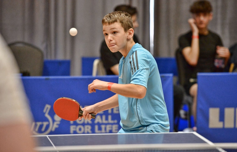 Jótékonysági asztalitenisz verseny