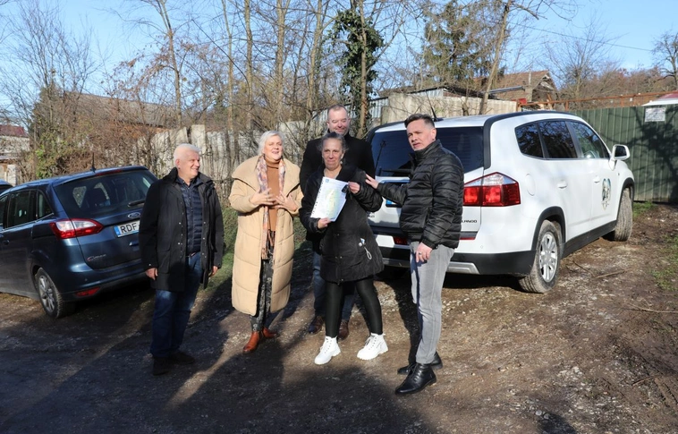 Új autót kapott a Lyukó Tappancsai Állatvédő Egyesület. Fotó: Juhász Ákos
