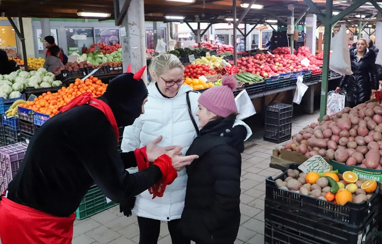 Varázskarácsony a Búza téri piacon