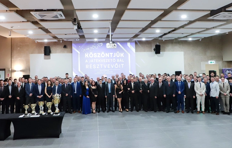 Játékvezetői bál az egyetemen II.