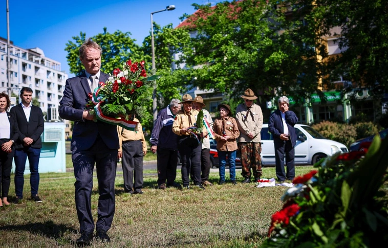 Bombatámadás áldozataira emlékeztek