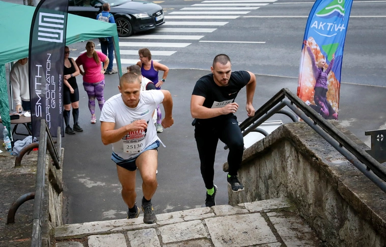 II. Kilátó 375 - Avasi lépcsőfutó verseny