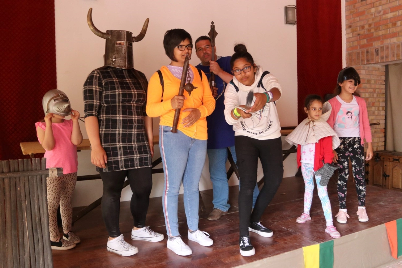 pajta játék, lovagi tornák tere,