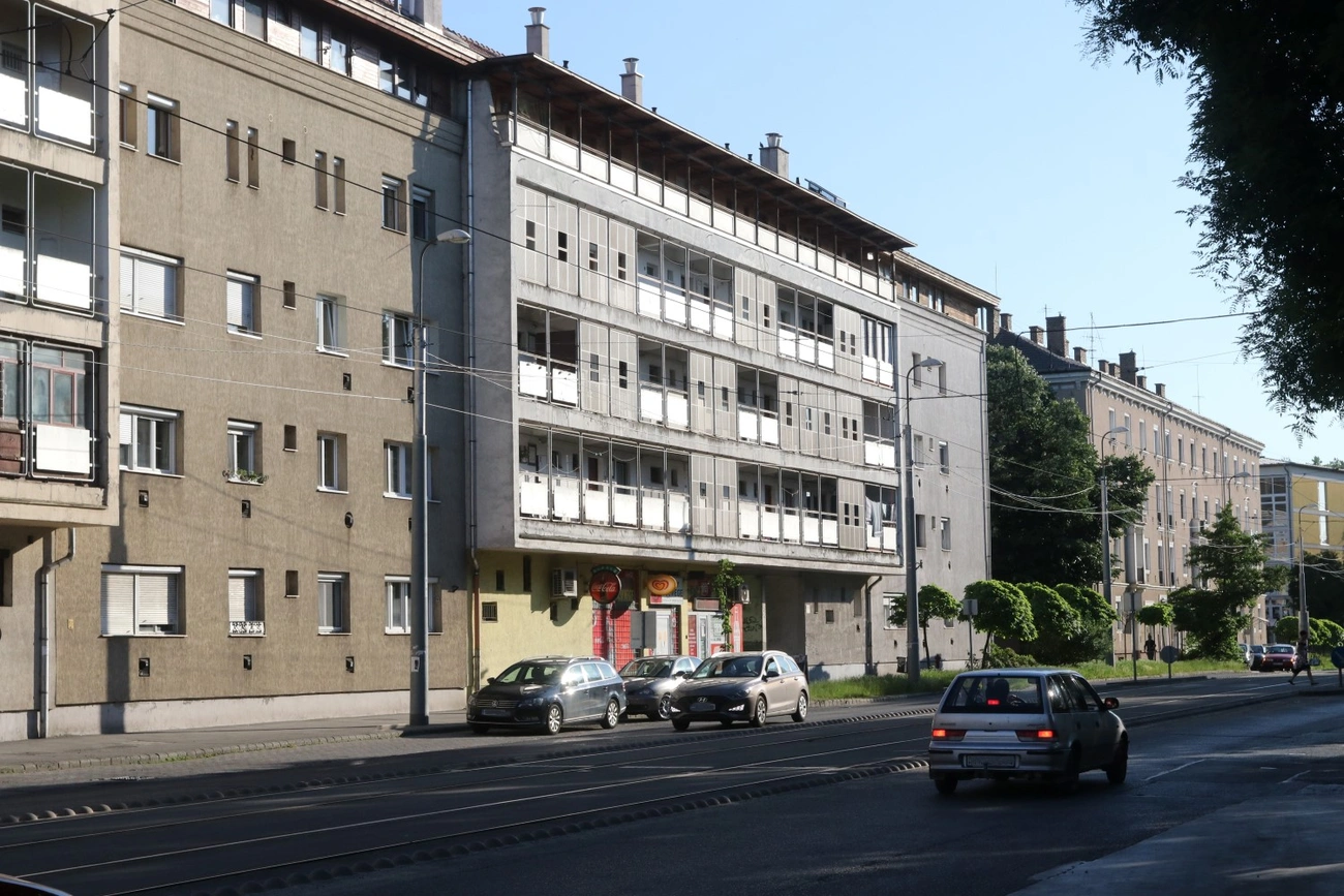 badány lajos türelmi zóna selyemrét