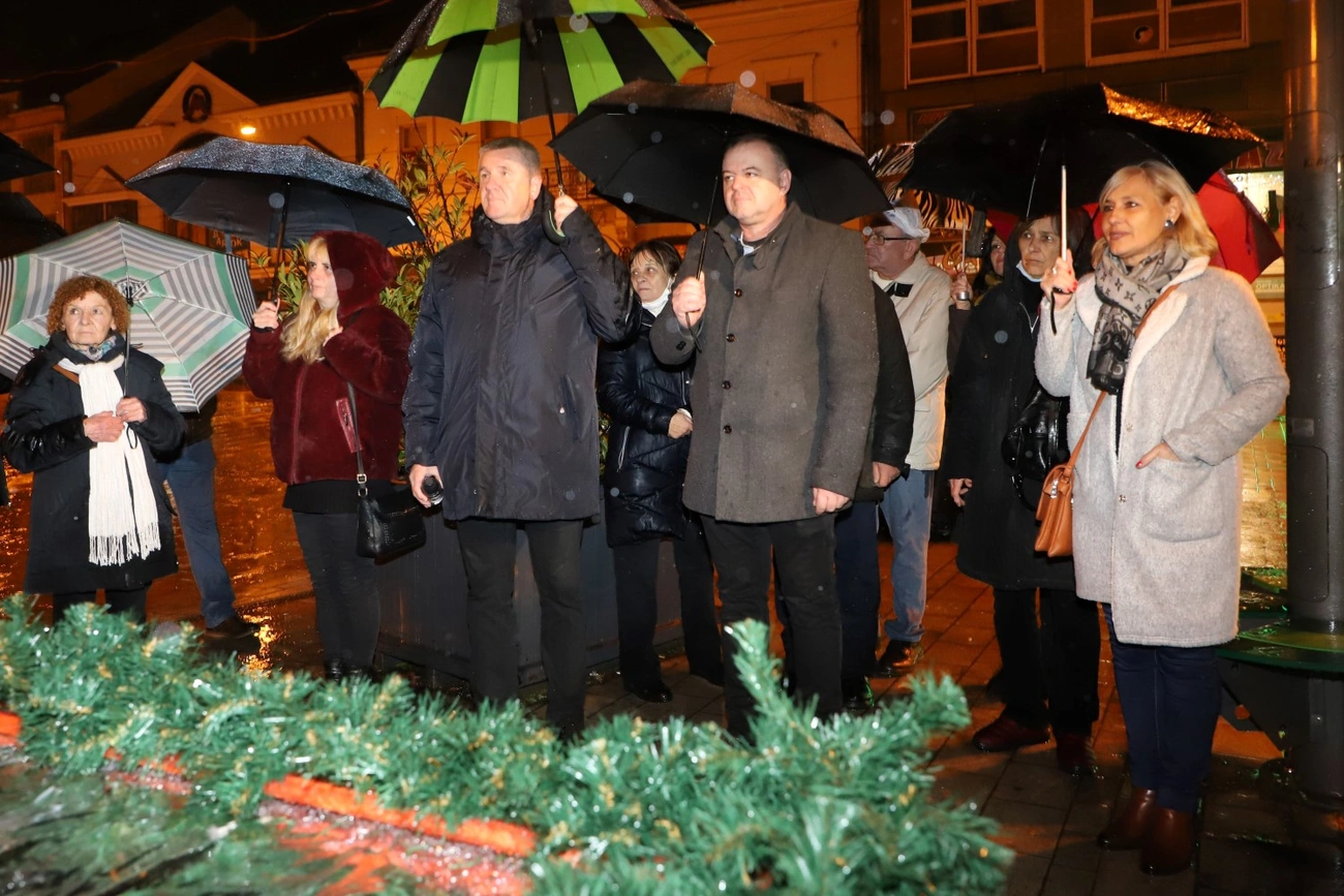 jobbik kettős kereszt 