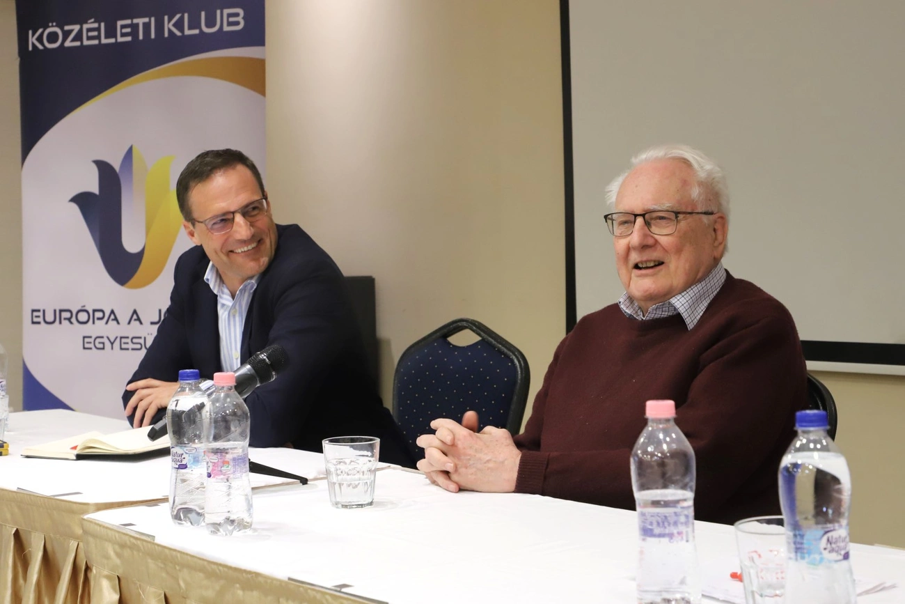 róna péter ep listavezető jobbik city hotel  gyöngyösi márton