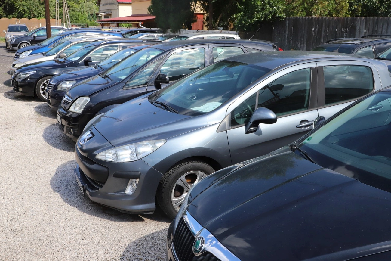 használt autó kereskedés