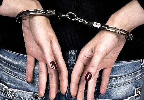 bilincsben kezek letartóztat.jpg