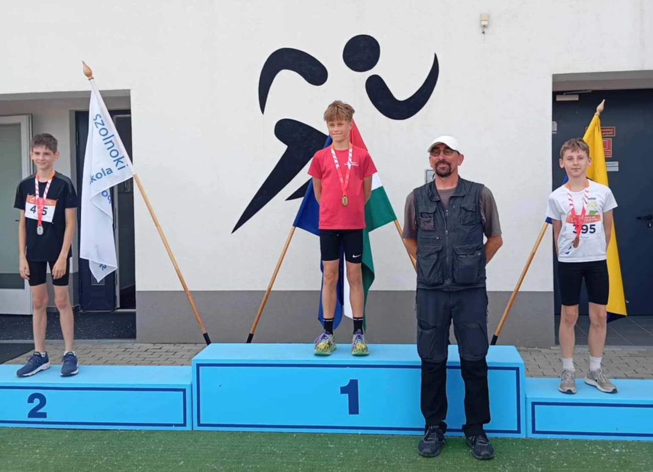 Lázár Simon-Nagy Botond Levente-Szolnok.jpg