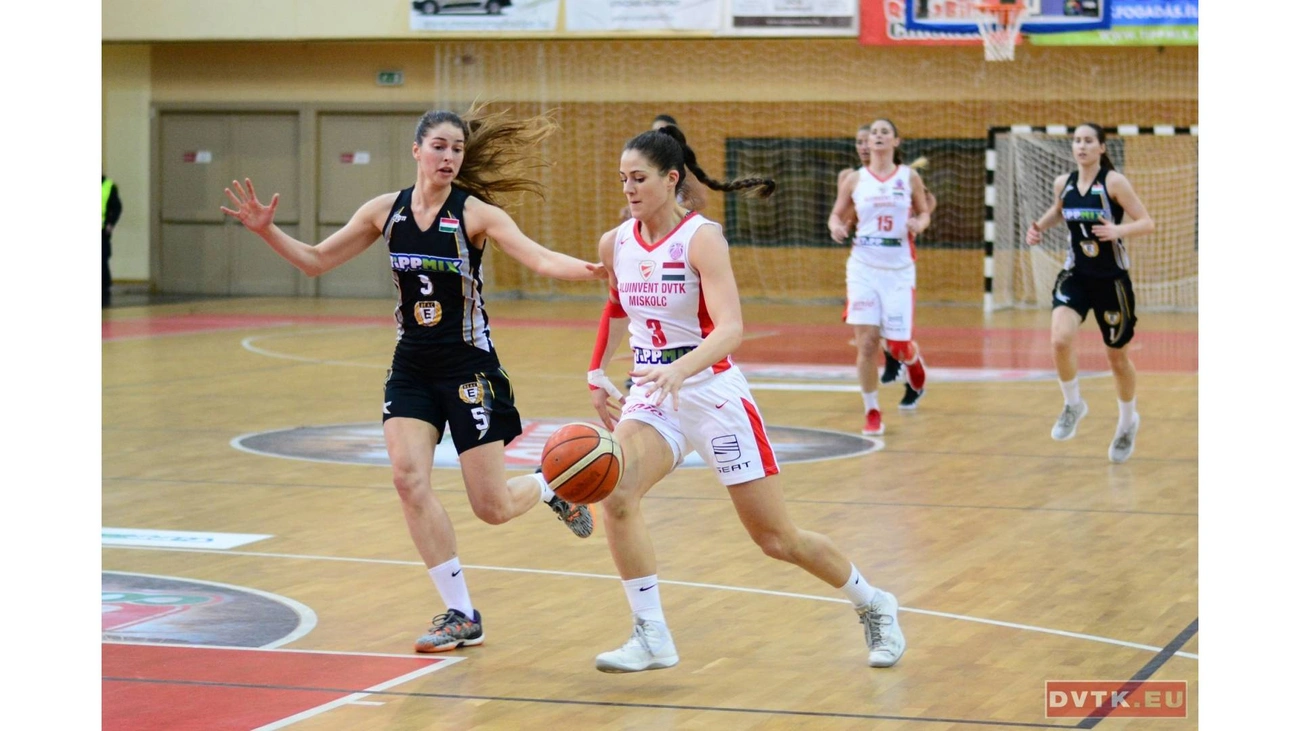 Bach Boglárka DVTK kosárlabda
