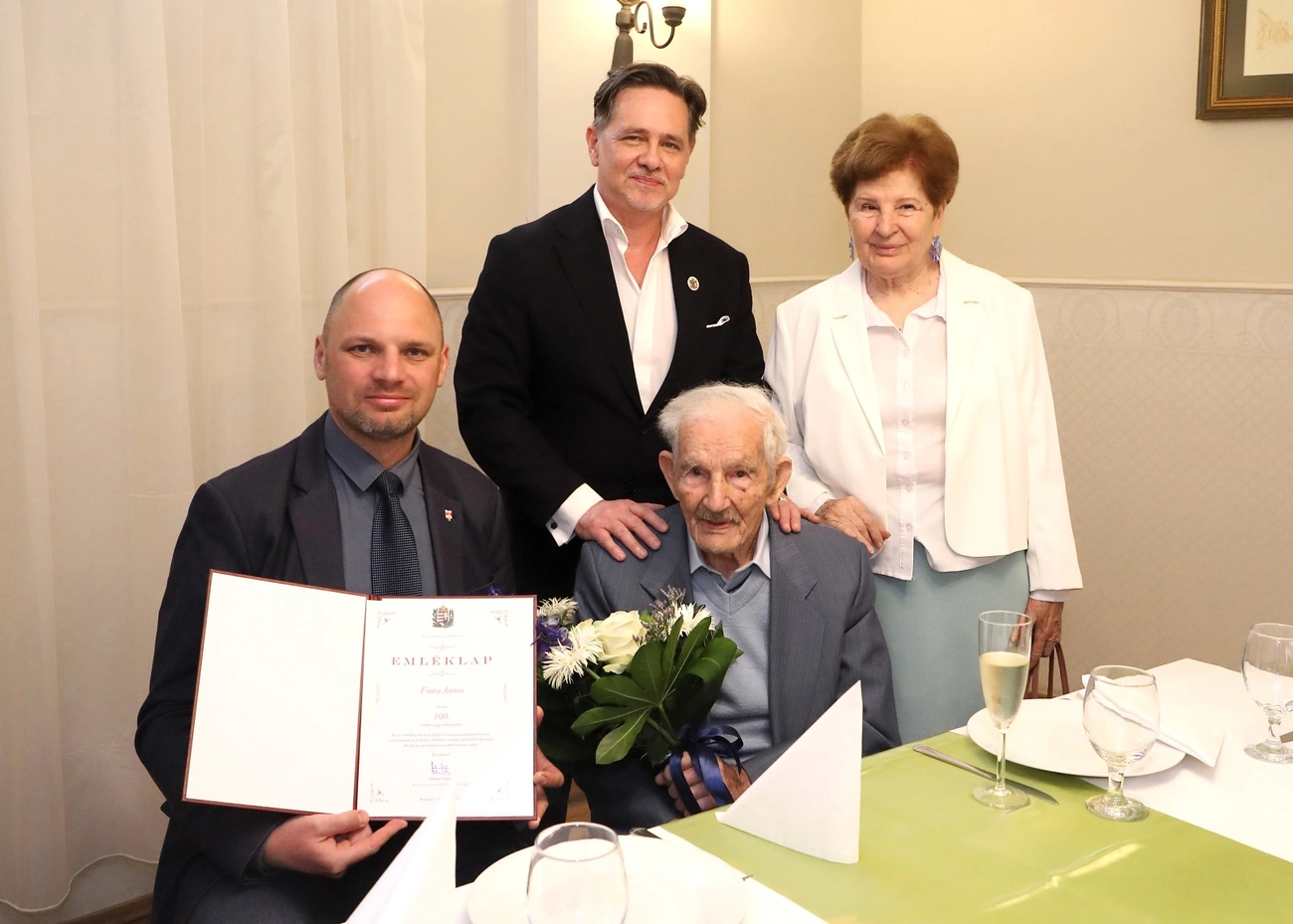 100-eves_koszontes_calypso_etterem_250525ml-7.JPG (278.36 KB)