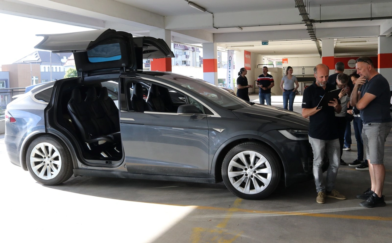 elektromos_auto_talalkozo_250530ml-1.JPG (302.35 KB)