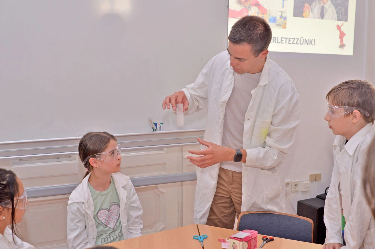 mcc_izgalmas_kiserletek_20250613-ot_13.jpg mcc_izgalmas_kiserletek_20250613-ot_13.jpg