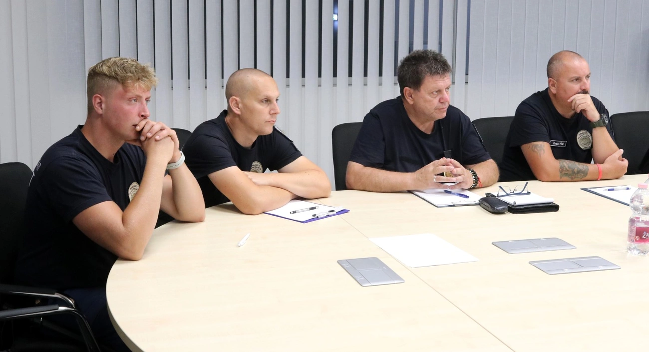 rendeszek_oktatas_250708ml-2.JPG rendeszek_oktatas_250708ml-2.JPG
