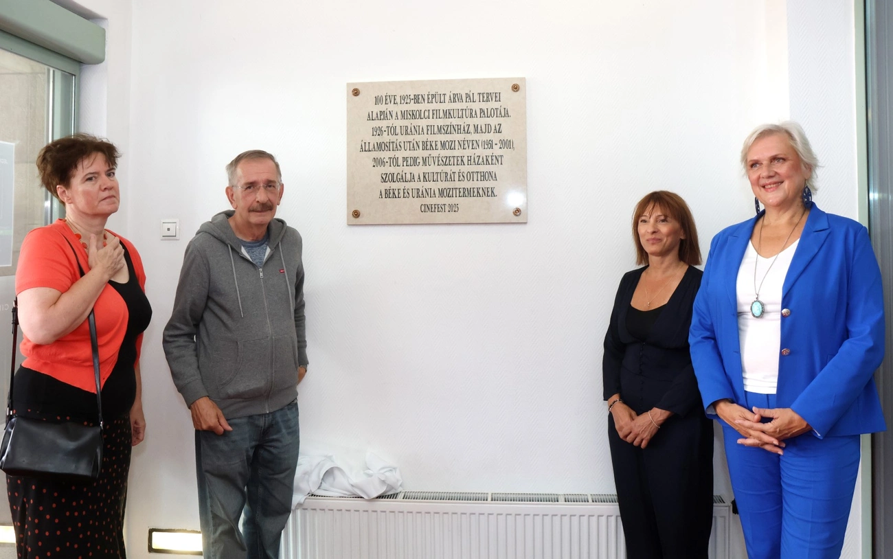 emlektabla_avatas_urania_beke_250906nk-16.JPG emlektabla_avatas_urania_beke_250906nk-16.JPG