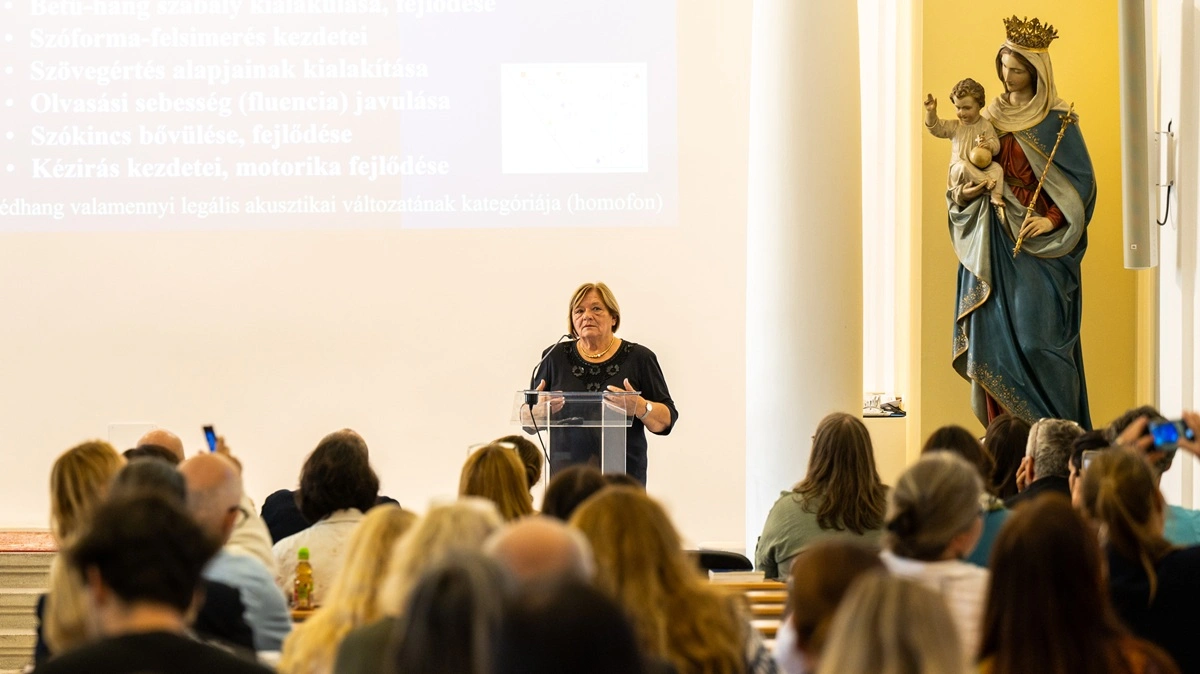 apor_olvasastanulas-konferencia_csepe-valeria.jpg apor_olvasastanulas-konferencia_csepe-valeria.jpg