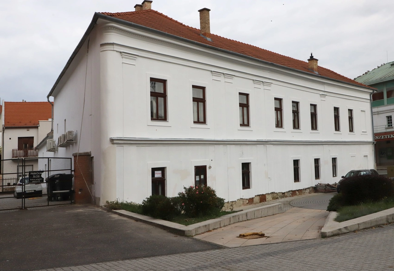 grabovszki_haz_251015ml-2.JPG grabovszki_haz_251015ml-2.JPG
