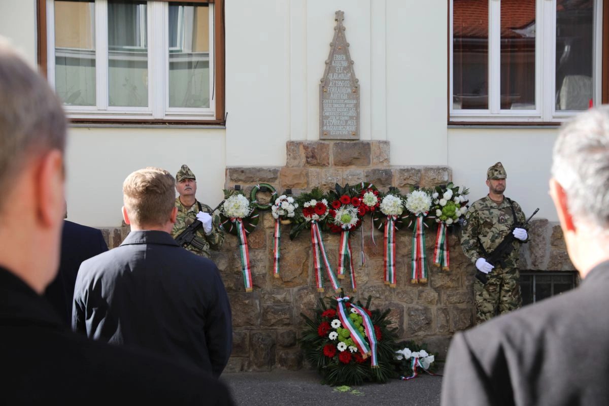 1956 november 4 megemlékezés. Fotó: Juhász Ákos