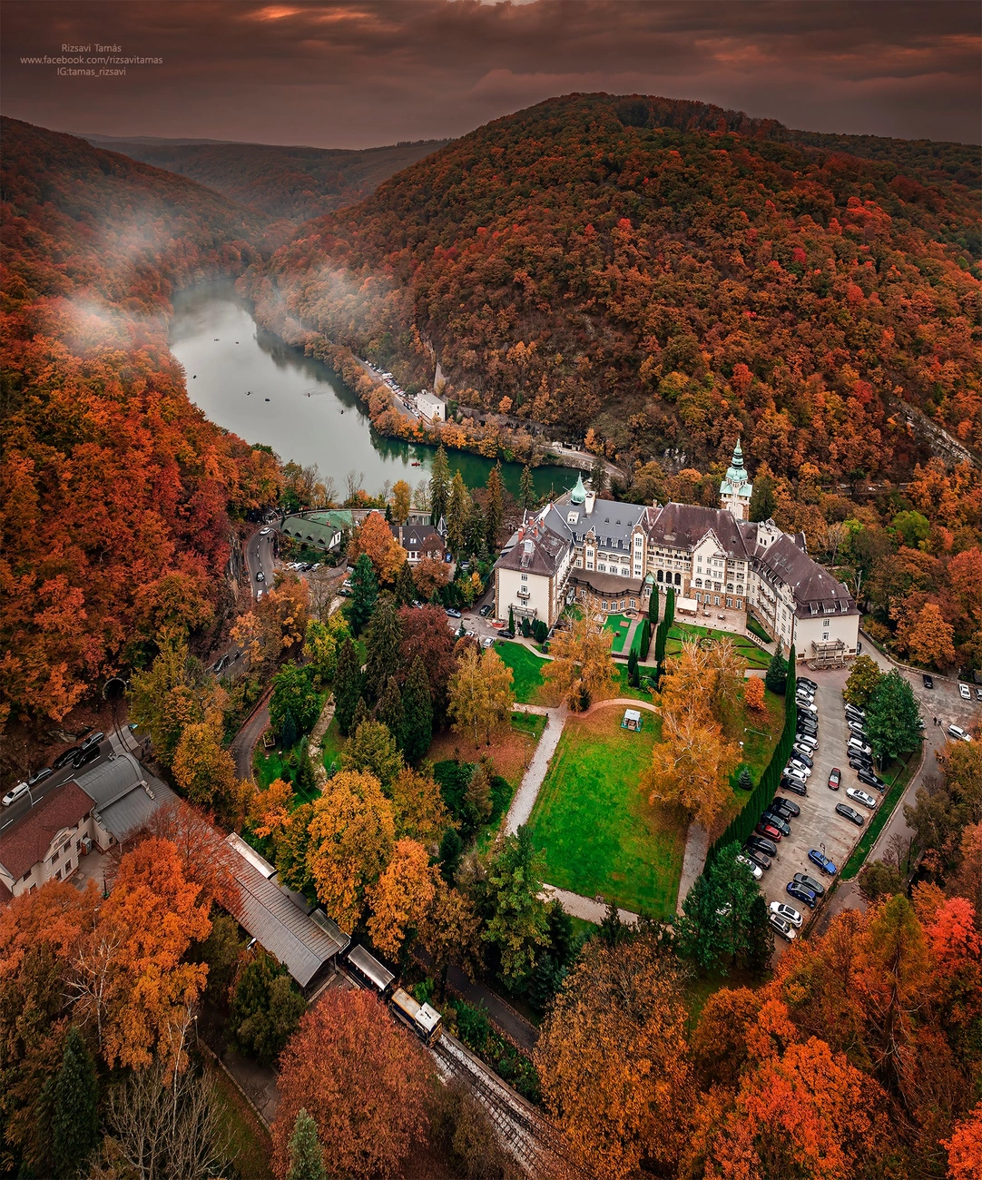 Felrobbantotta a közösségi médiát és pár óra alatt tízezres reakciót ért el Rizsavi Tamás legújabb képe.