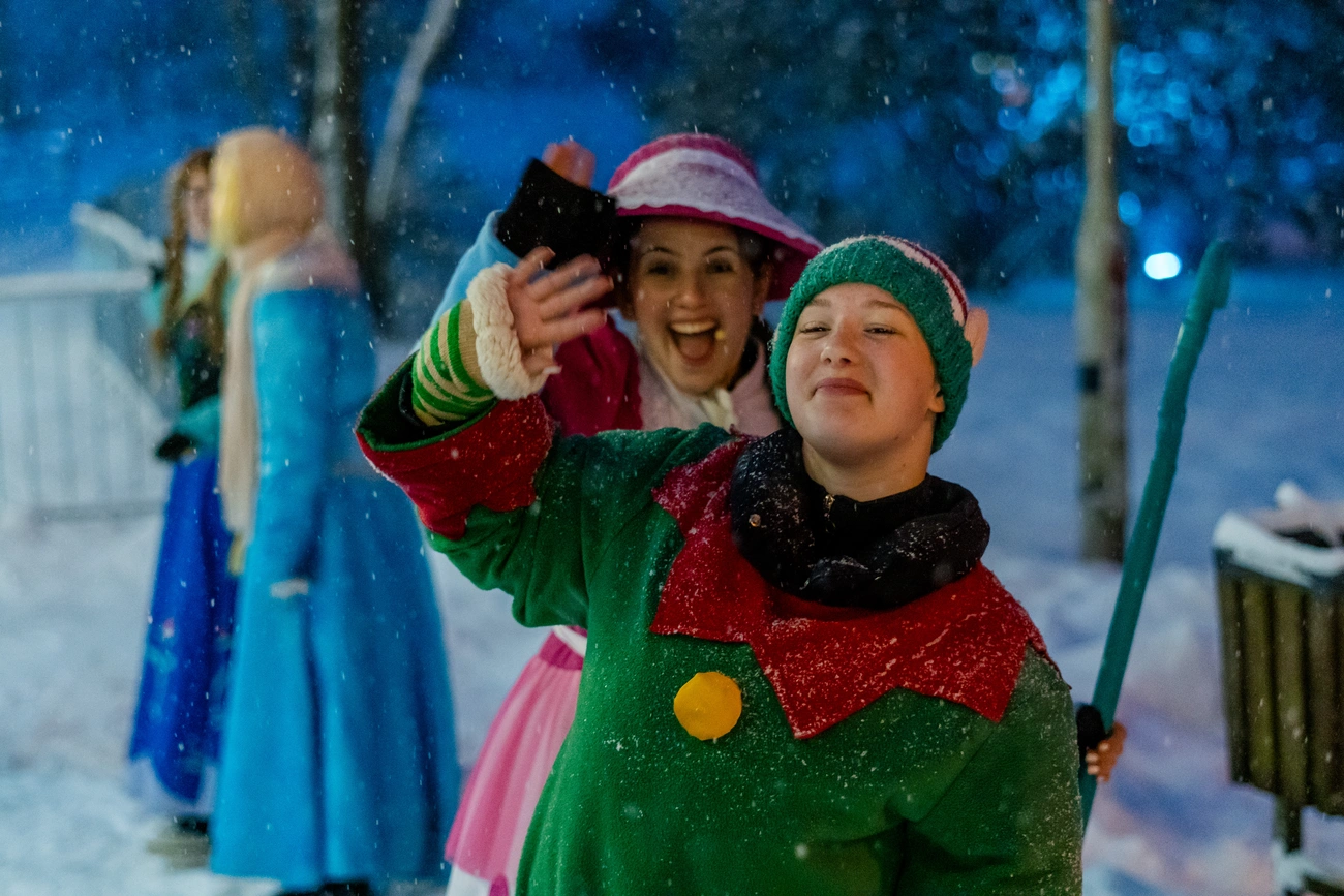 Mikulásvonat szereplők