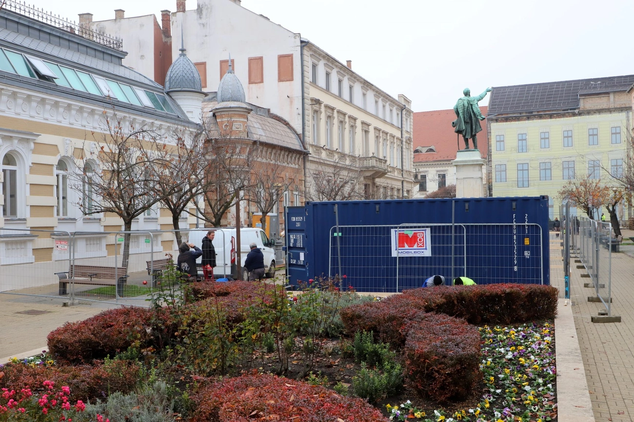 erzsebet_ter_epitkezes_251111ml-3.JPG